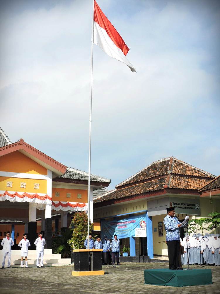 Tema Hardiknas 2016  : Ayo Kerja, Inovatif dan Kompetitif