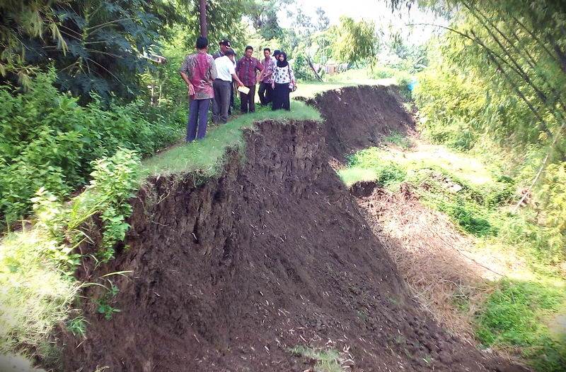 Tanggul Kanor Longsor Butuh Penanganan Segera