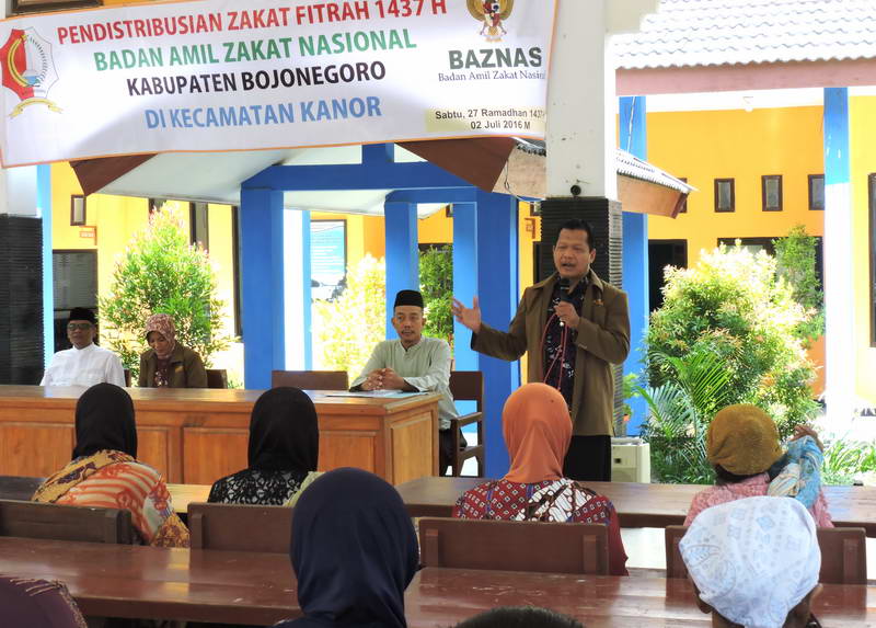 Tak Hanya Salurkan Zakat, Baznas Juga Beri Motivasi Fakir Miskin