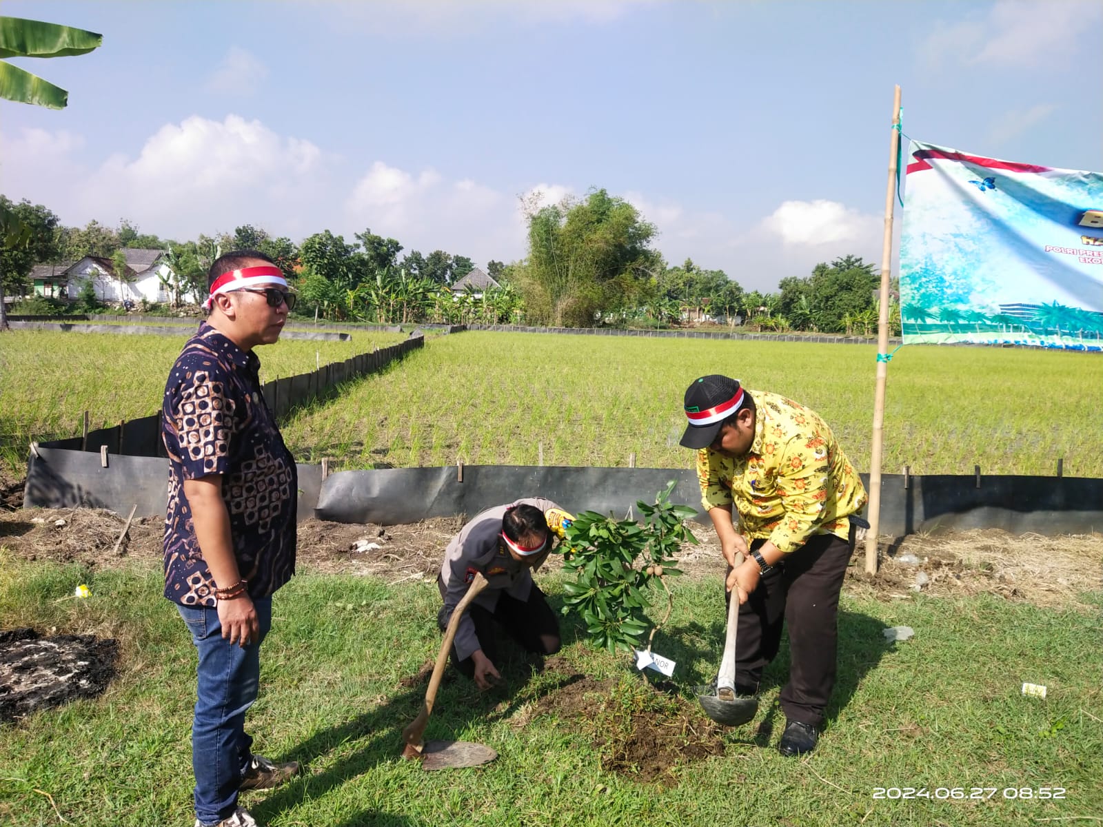 Bakti Sosial penanaman pohon dalam rangka hari Bhayangkara ke-78