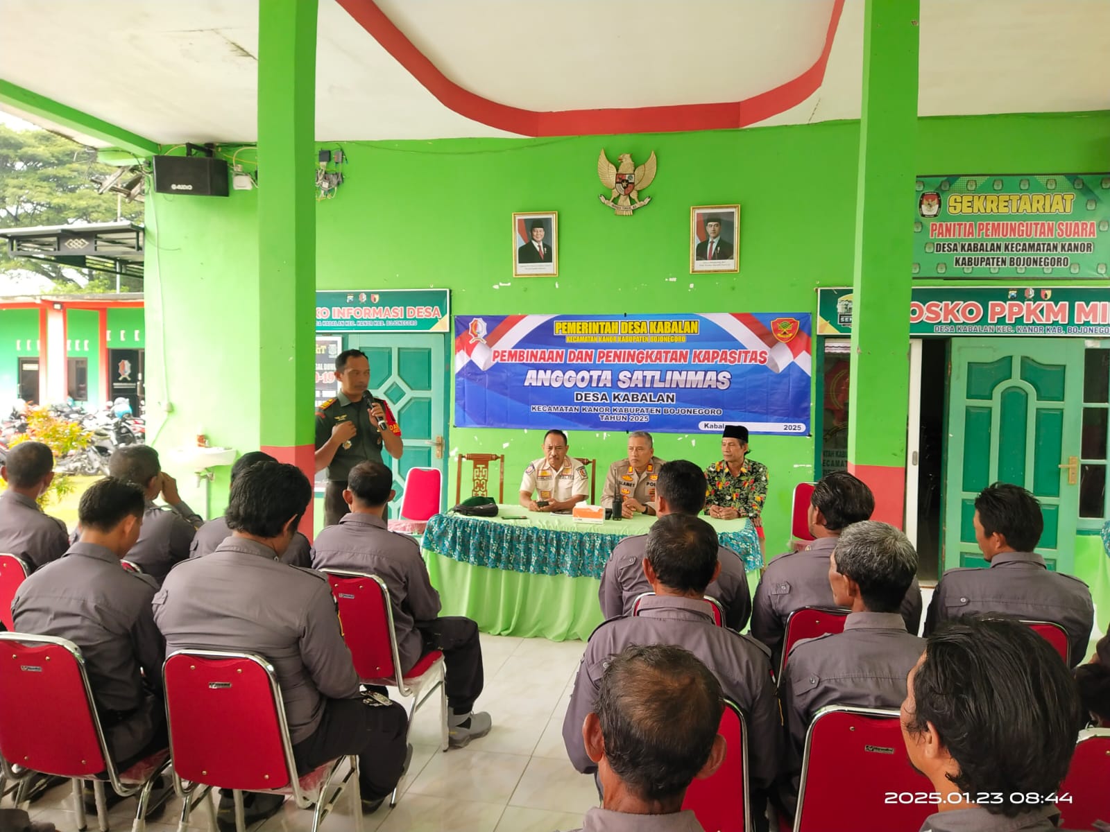 Pembinaan dan Peningkatan Kapasitas Satlinmas desa kabalan