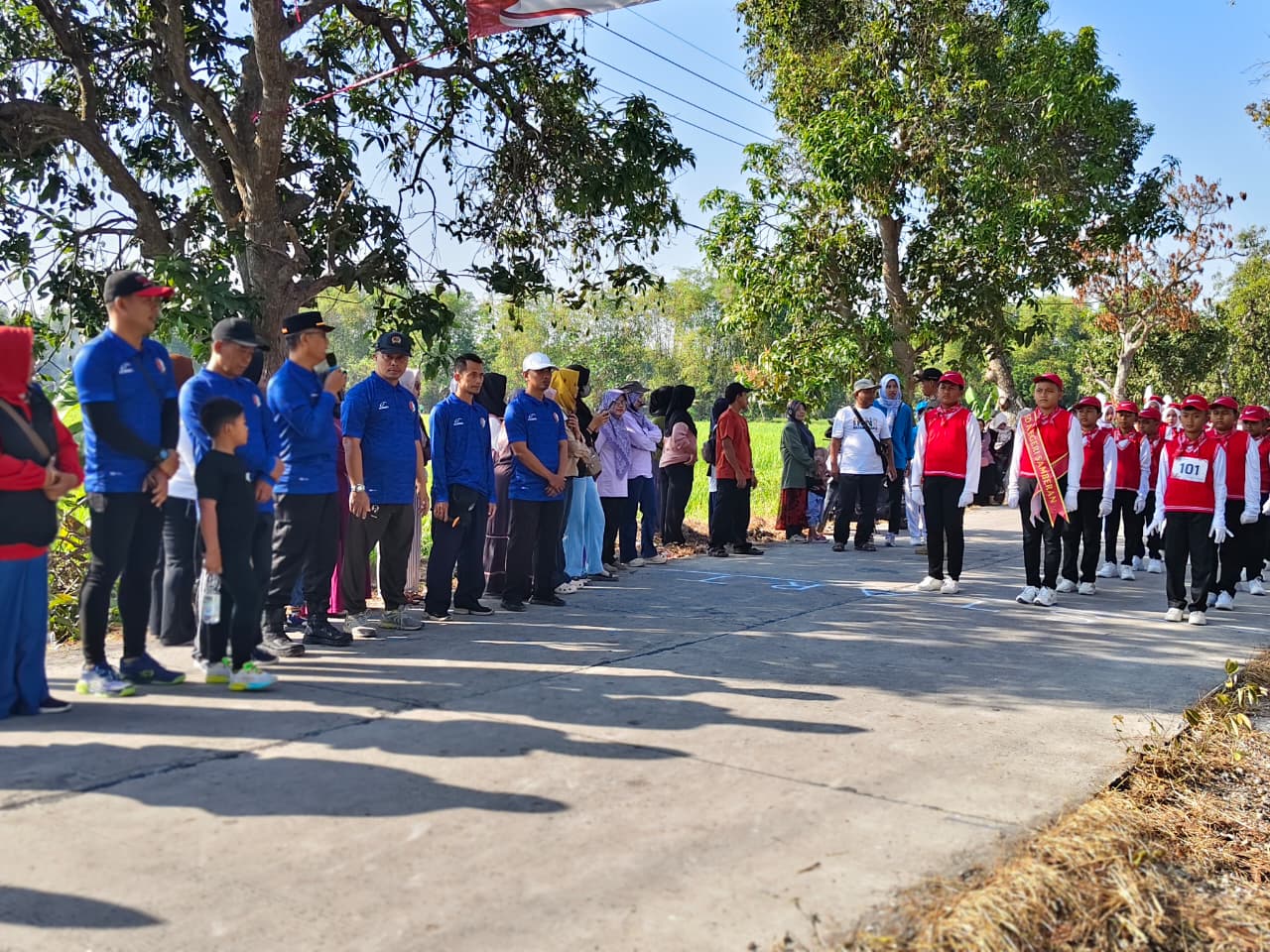 Semarak HUT RI ke-81, Lomba Gerak Jalan SD/MI Kecamatan Kanor Berlangsung Meriah