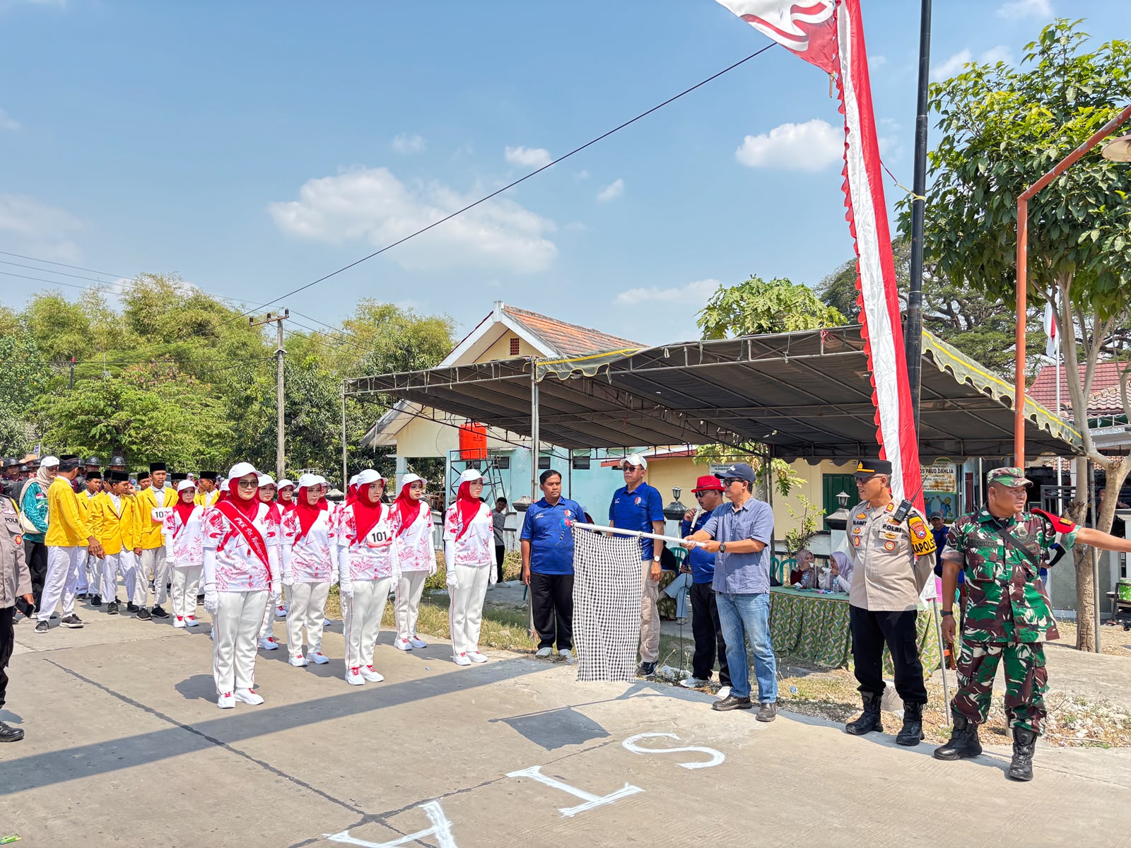 Semarak Lomba Gerak Jalan Umum Kecamatan Kanor 2026