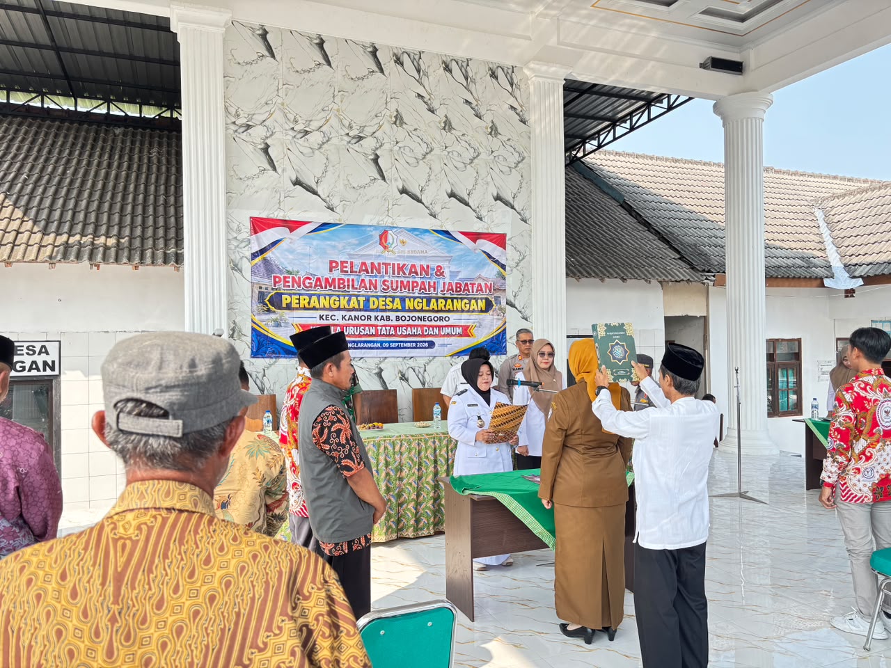 Pelantikan dan Pengambilan Sumpah Jabatan Perangkat Desa Nglarangan Kecamatan Kanor