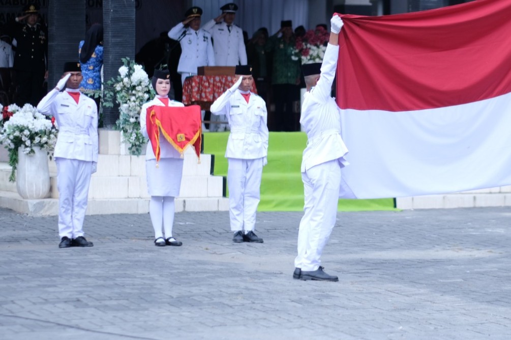 ASN BERAKHLAK<BR>BANGGA MELAYANI BANGSA